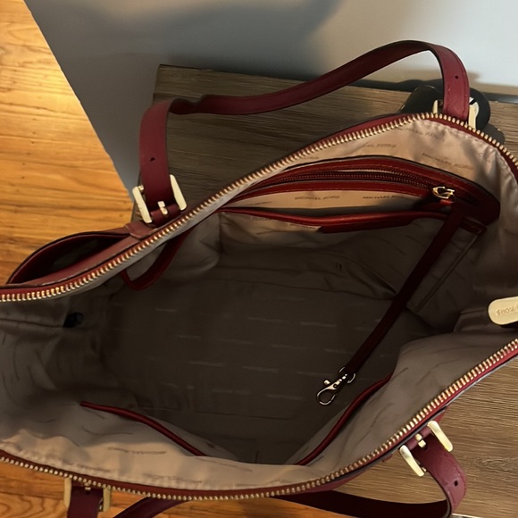 Michael Kors Tote Bag - Picture 2 of 3